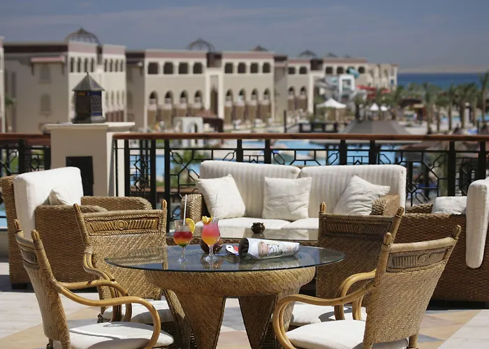 Sunrise Mamlouk Palace 5*