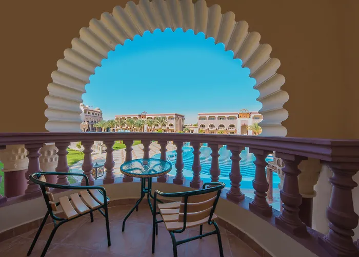 Sunrise Mamlouk Palace 5*