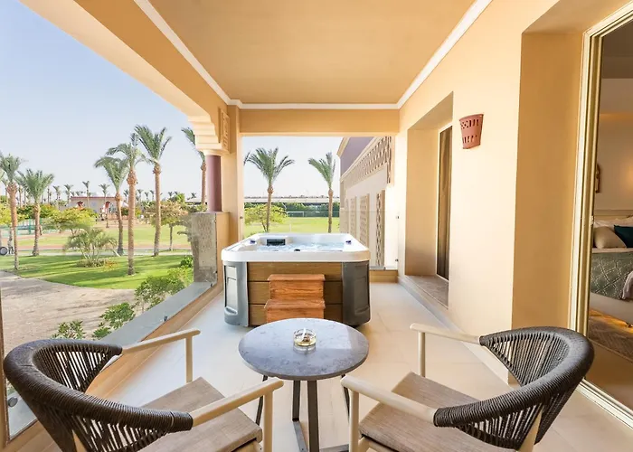 Resort Sunrise Mamlouk Palace